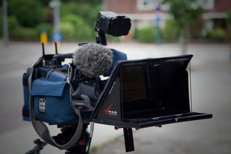 Broadcast Kamera mit Teleprompter (autocue)